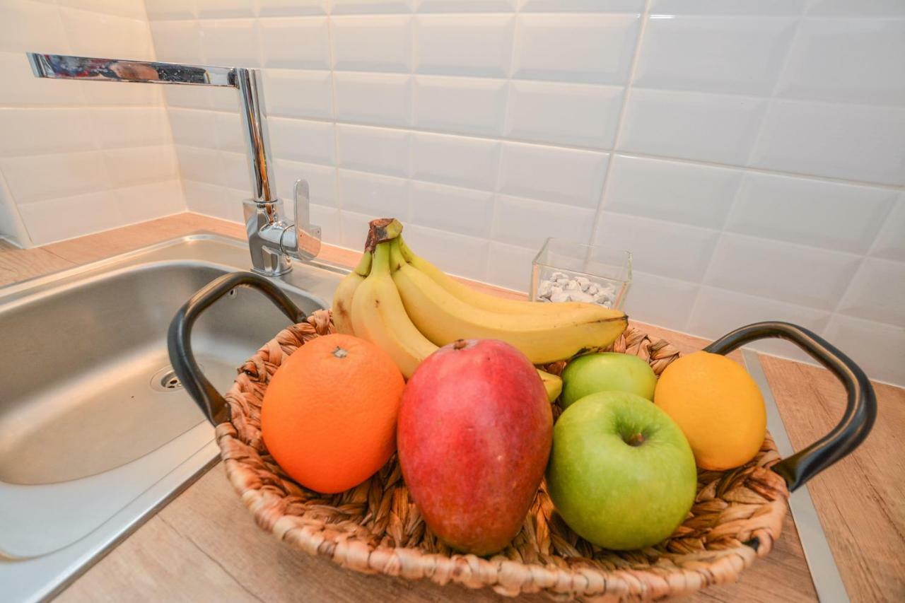 Timeless Apartment With Free Private Parking Budapest Exterior photo