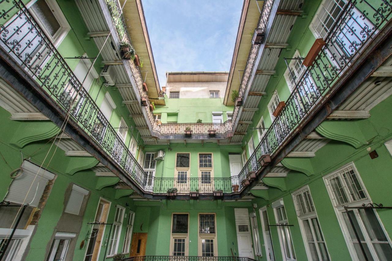 Timeless Apartment With Free Private Parking Budapest Exterior photo