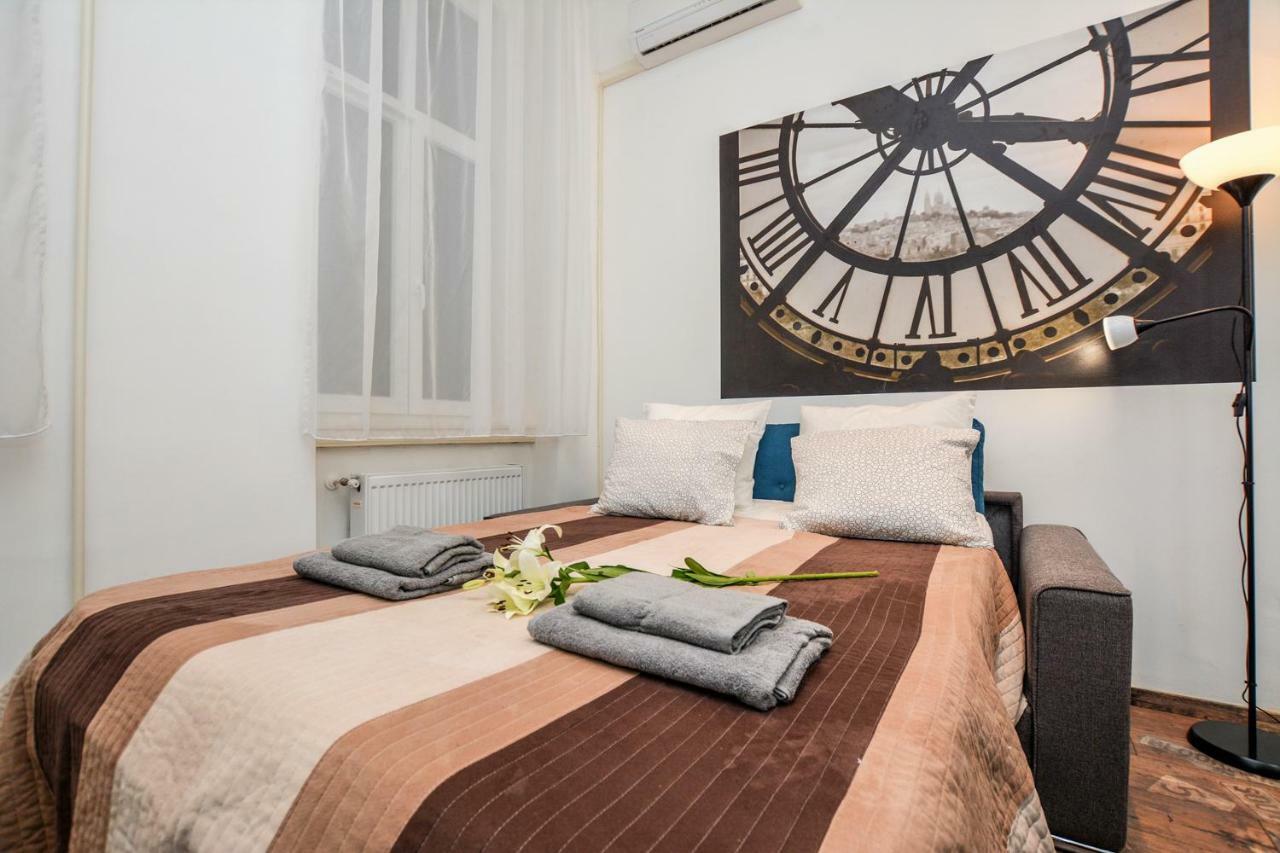 Timeless Apartment With Free Private Parking Budapest Exterior photo