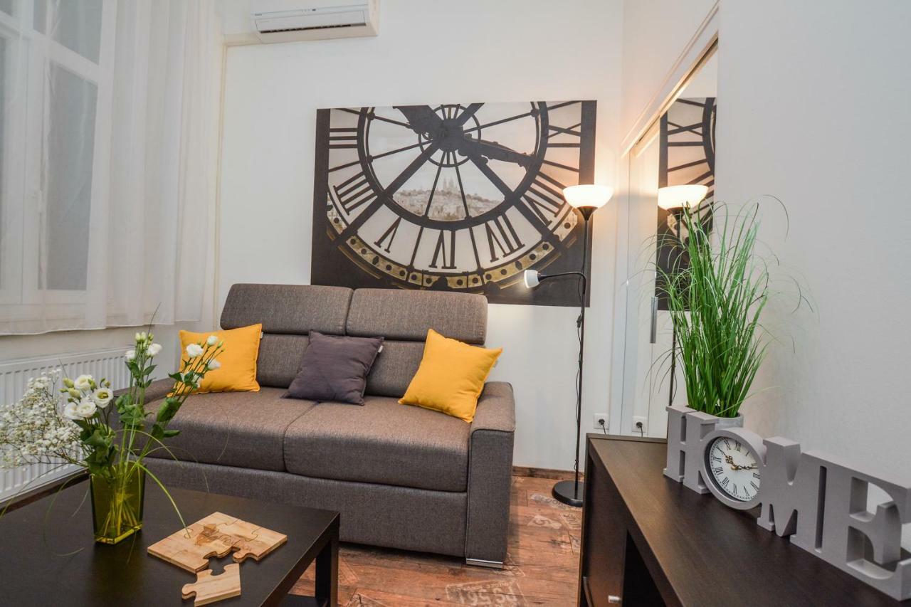 Timeless Apartment With Free Private Parking Budapest Exterior photo